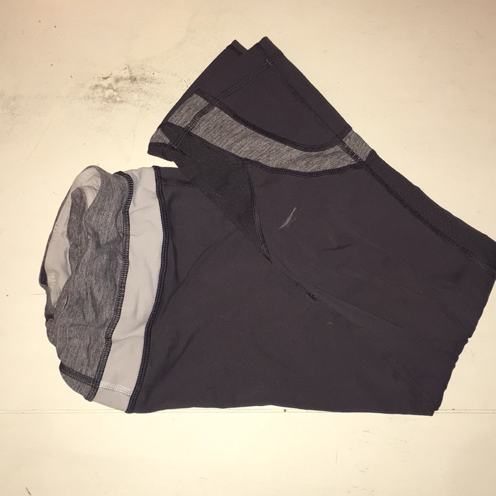 5//$20 Grey lululemon capris size 10